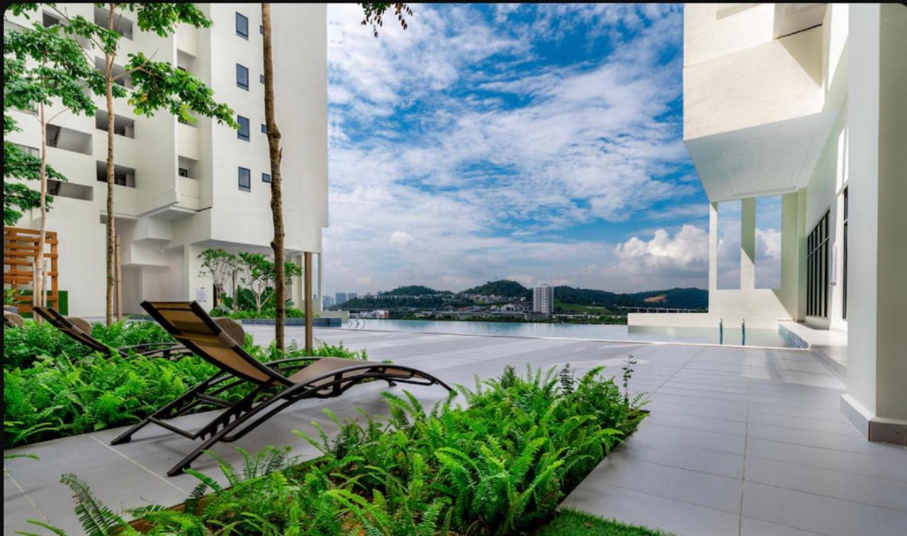Comfy 6 Guest 2 Vim3 Isp School, Desa Parkcity, One Utama, Bandar Menjalara, Kepong, Sri Damansara, Mutiara Damansara, Damansara Perdana, Kota Damansara, Apartment